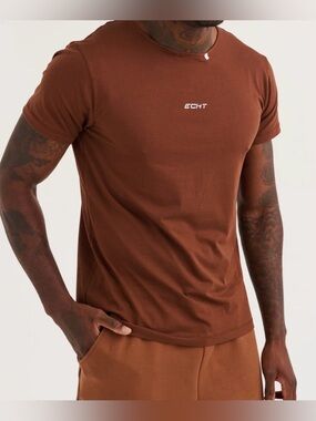Echt Apparel All Season T-Shirt L Lightweight Moisture-Wicking Performance Tee